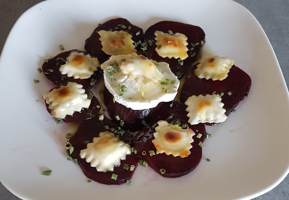 Carpaccio-betterave-rouge-ravioles-chevre-960-667.jpg